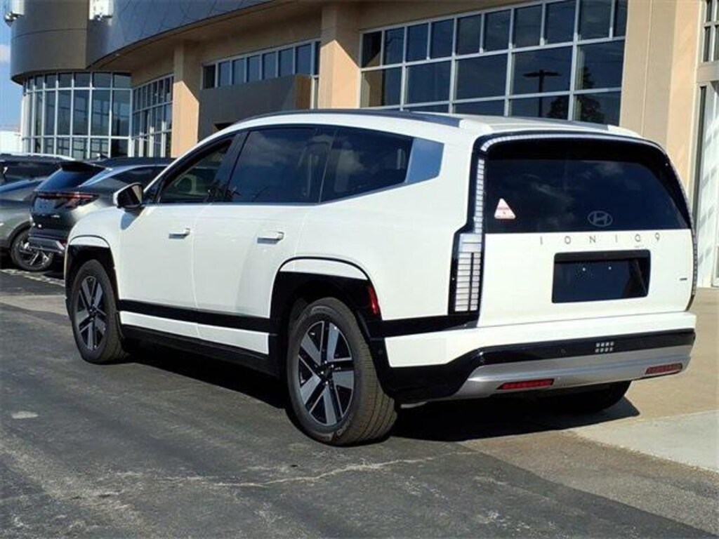 New 2026 Hyundai IONIQ 9 SEL SUV