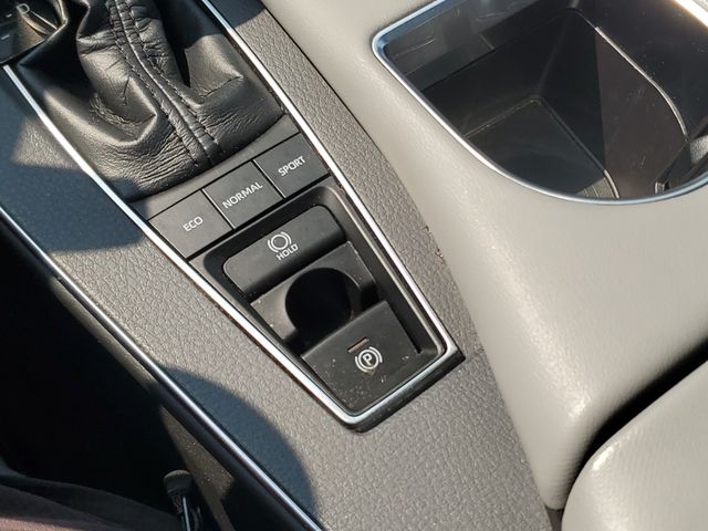 2021 Toyota Avalon XLE - Photo 30