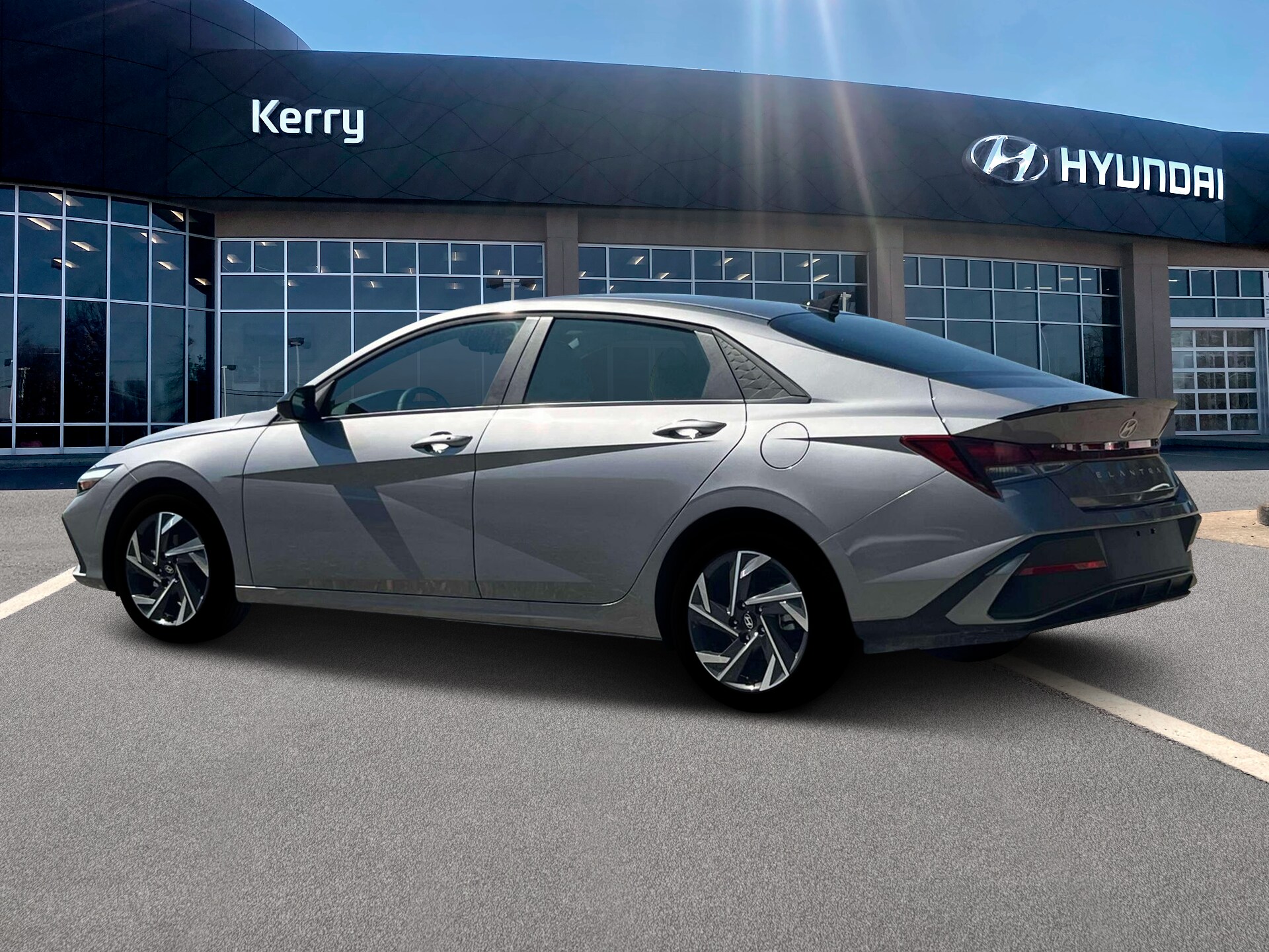 2025 Hyundai Elantra SEL Sport photo 2