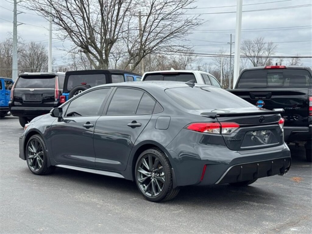 Used 2025 Toyota Corolla SE Sedan