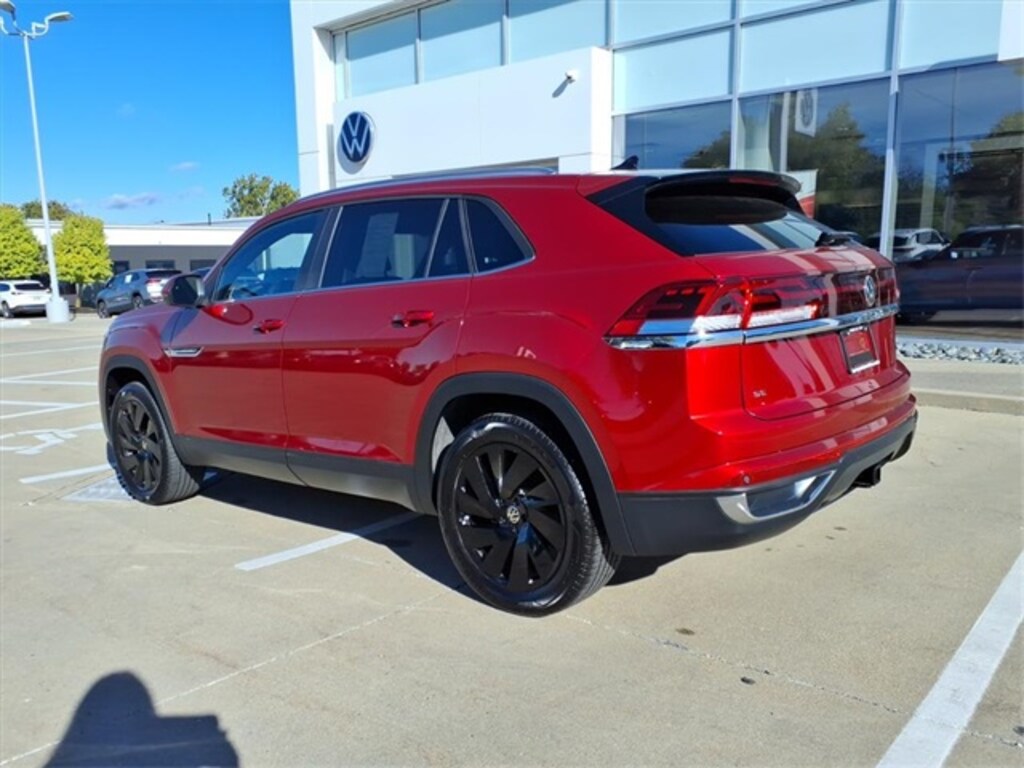 Certified 2025 Volkswagen Atlas Cross Sport 2.0T SE w/Technology SUV