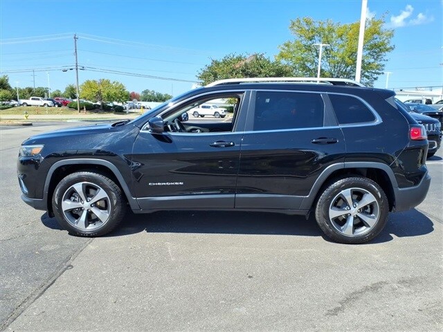 2019 Jeep Cherokee Limited photo 2
