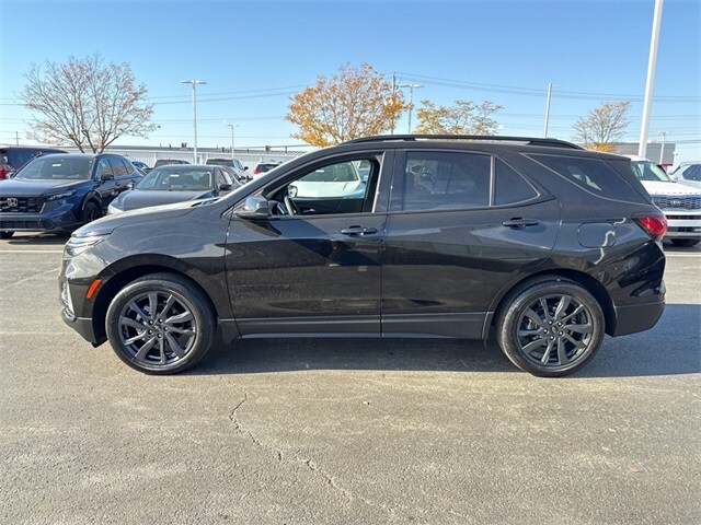 2023 Chevrolet Equinox RS photo 2