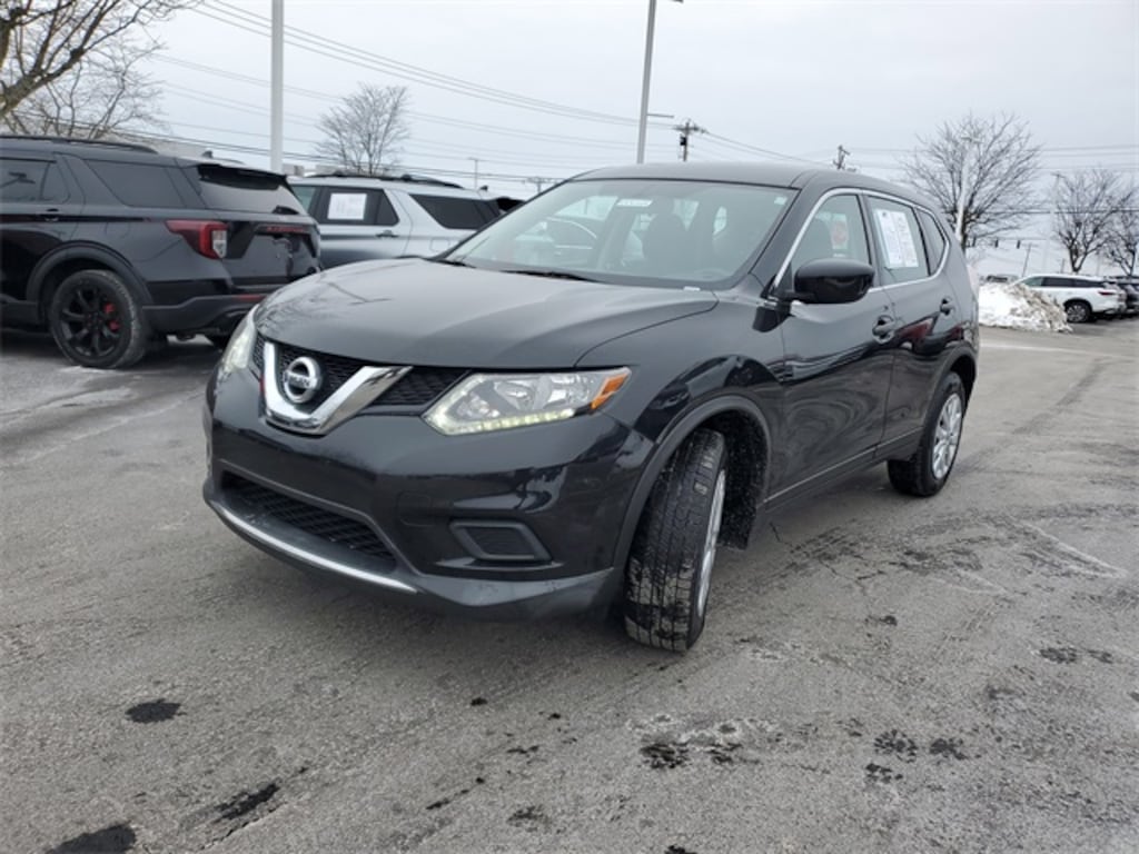 Used 2016 Nissan Rogue S SUV