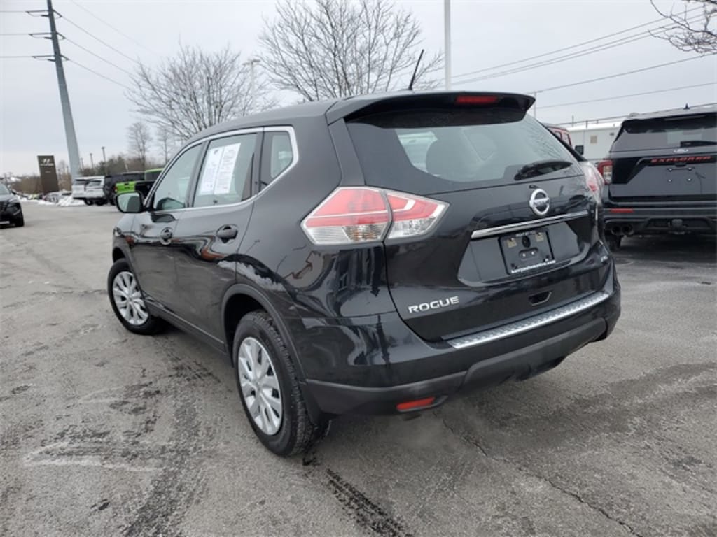 Used 2016 Nissan Rogue S SUV