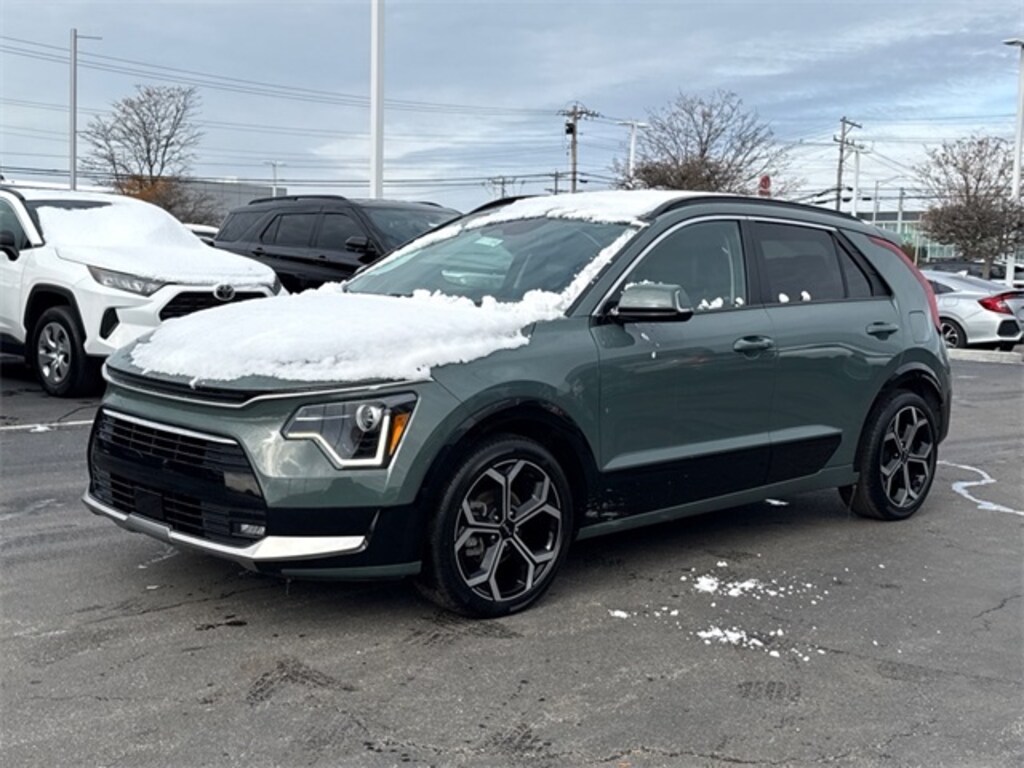 Used 2024 Kia Niro EX Touring SUV