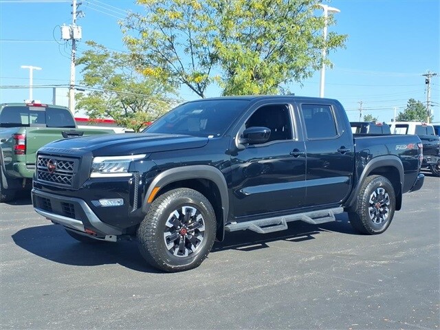 2023 Nissan Frontier PRO-4X photo 2
