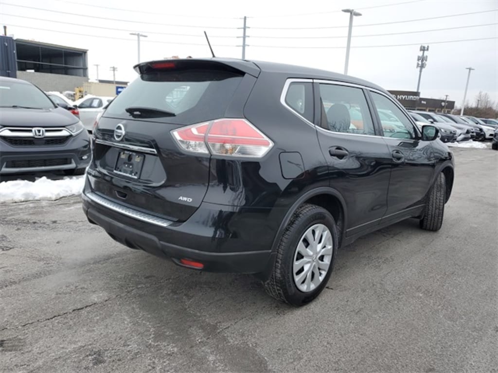 Used 2016 Nissan Rogue S SUV