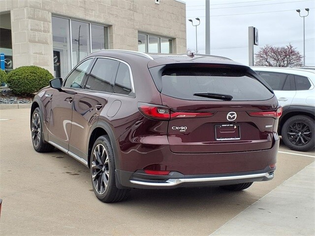 2024 Mazda CX-90 Plug-in Hybrid Premium photo 3