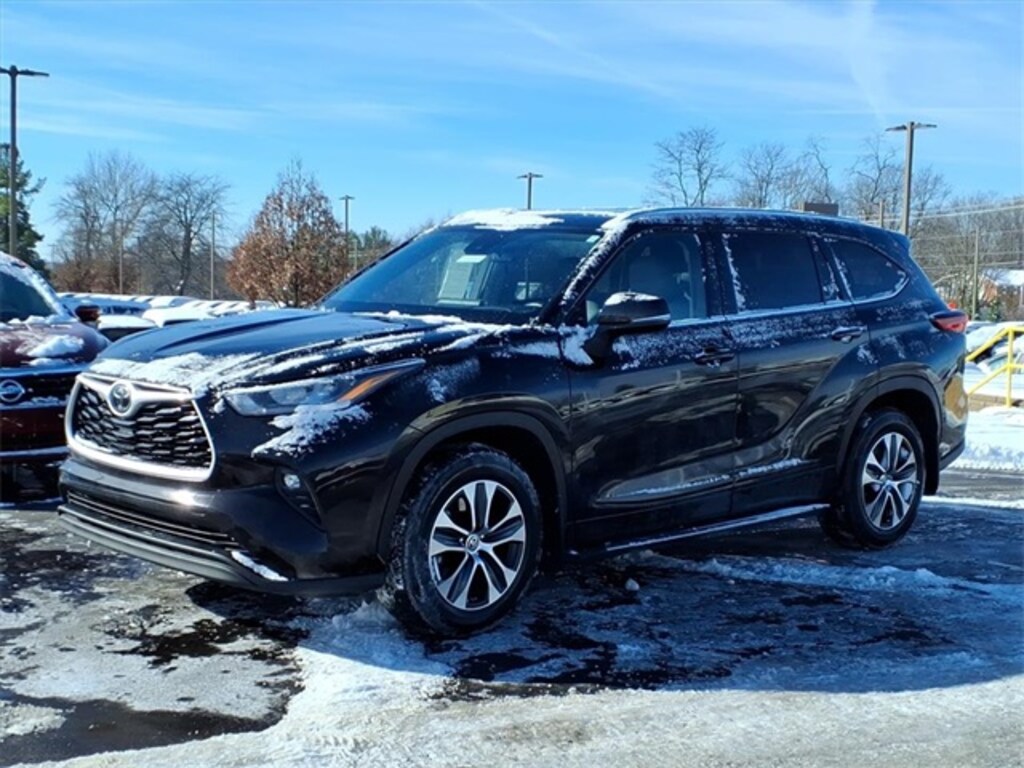 Used 2020 Toyota Highlander XLE SUV