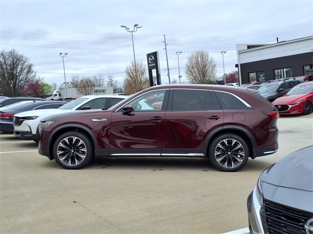 2024 Mazda CX-90 Plug-in Hybrid Premium photo 2