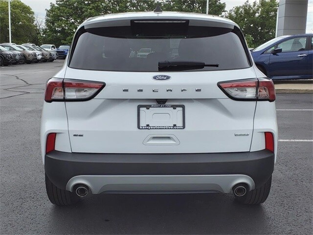 2020 Ford Escape SE photo 4