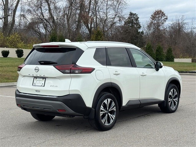 2023 Nissan Rogue SV photo 4