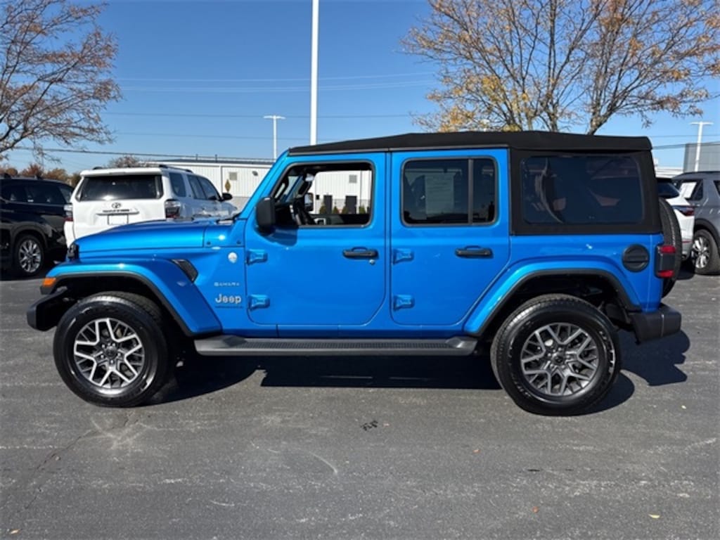 Used 2024 Jeep Wrangler Sahara SUV