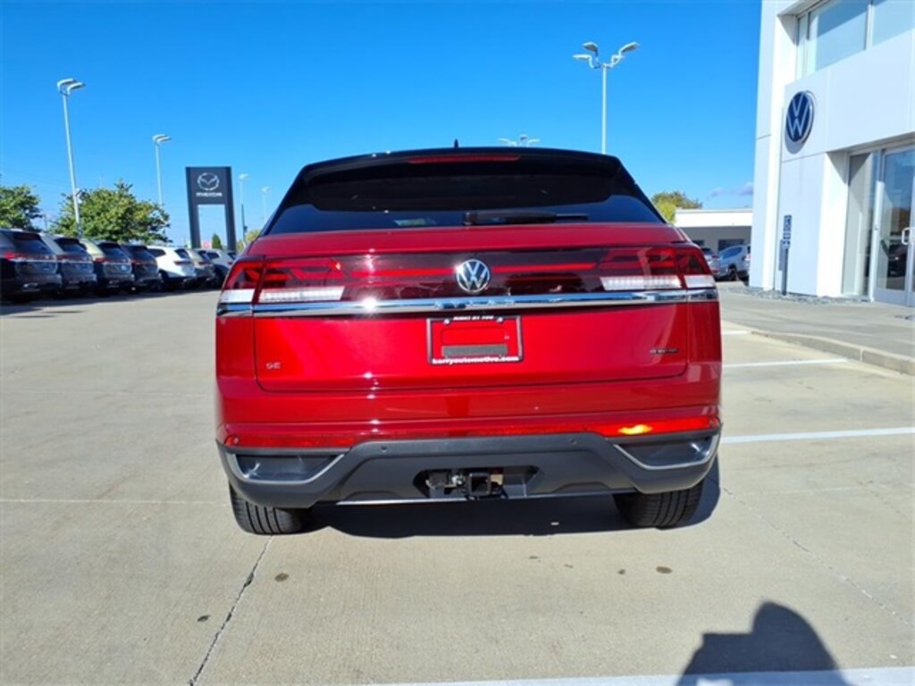 Certified 2025 Volkswagen Atlas Cross Sport 2.0T SE w/Technology SUV
