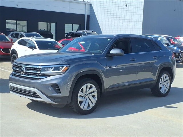 2022 Volkswagen Atlas Cross Sport V6 SE Technology photo 2