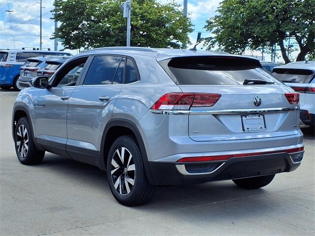 2022 Volkswagen Atlas Cross Sport SE photo 4