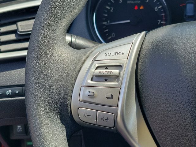 2015 Nissan Rogue SV - Photo 13