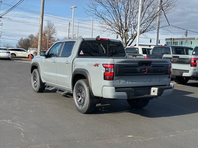2025 Nissan Frontier PRO-4X photo 4