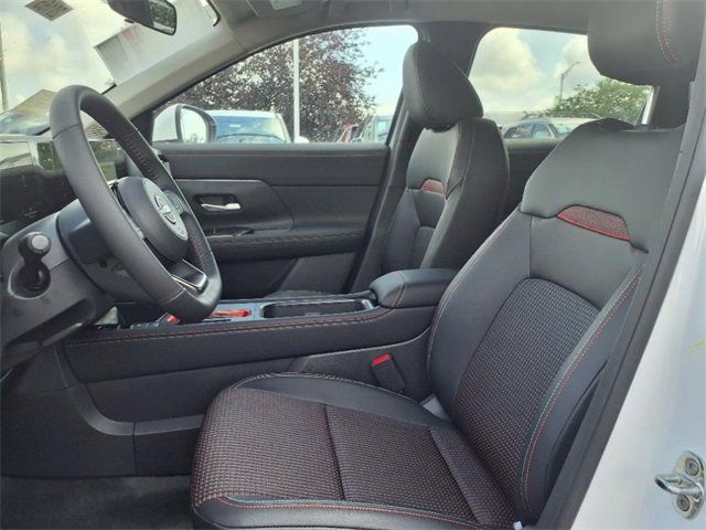 2025 Nissan Kicks SR - Photo 10