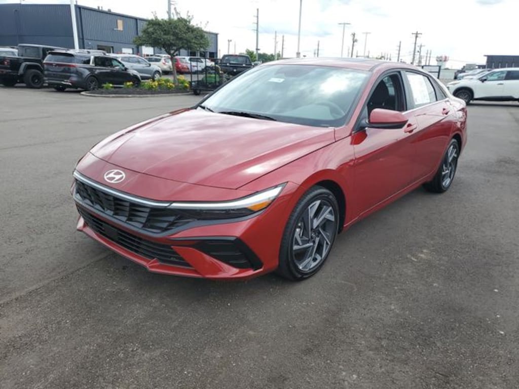 Certified 2025 Hyundai Elantra SEL Convenience Sedan