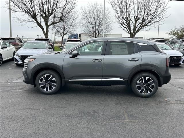 2025 Nissan Kicks SV photo 2