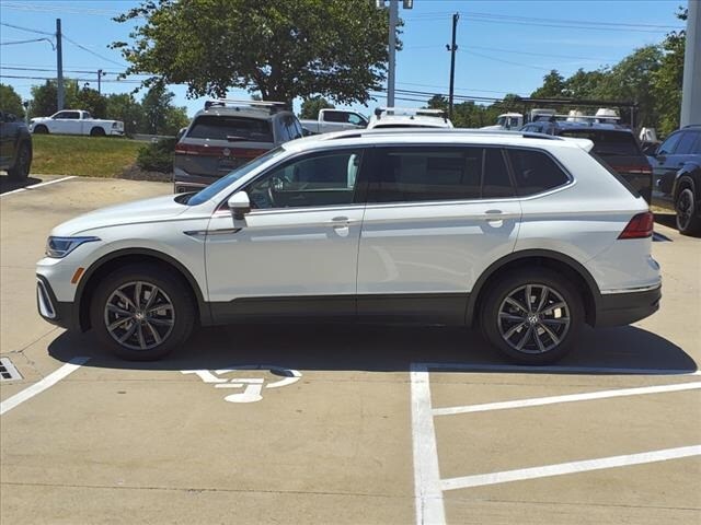 Certified 2024 Volkswagen Tiguan SE with VIN 3VV2B7AX9RM008603 for sale in Florence, KY