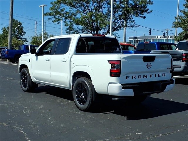 2026 Nissan Frontier SV photo 4