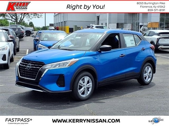 2025 Nissan KICKS PLAY Base's photo