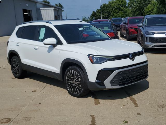 2025 Volkswagen Taos SE - Photo 31