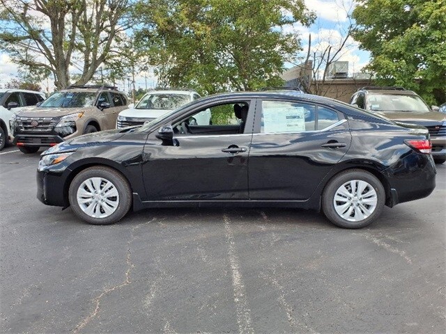 2025 Nissan Sentra S photo 3