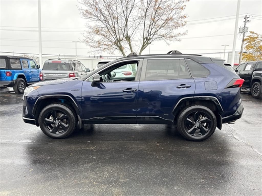 Used 2020 Toyota RAV4 Hybrid XSE SUV