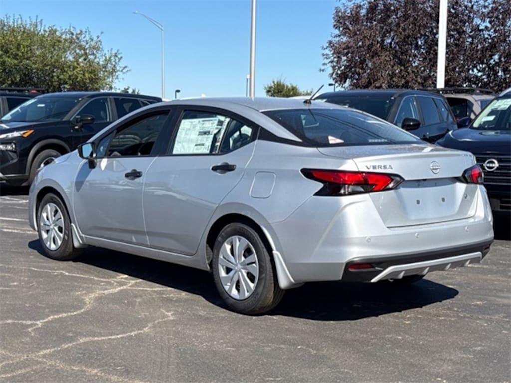 New 2025 Nissan Versa 1.6 S Sedan