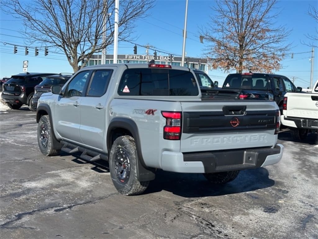 New 2025 Nissan Frontier PRO-4X Truck