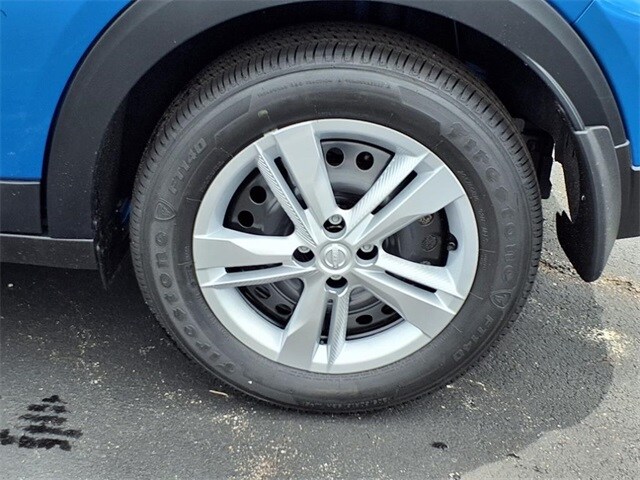 2025 Nissan Kicks Play S photo 4