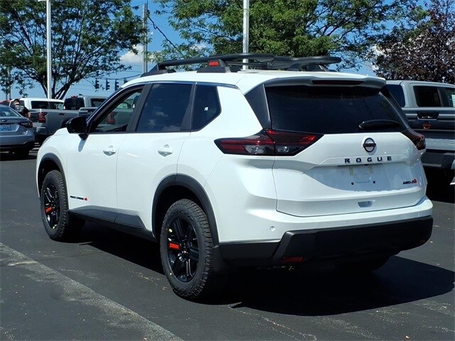 2026 Nissan Rogue SV photo 4