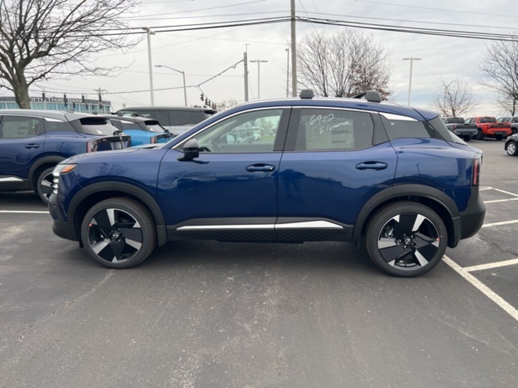 New 2026 Nissan Kicks SR SUV