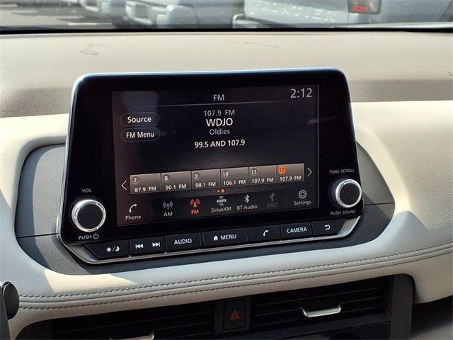 2025 Nissan Rogue SV - Photo 12