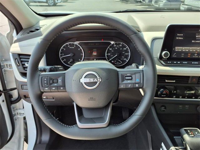 2025 Nissan Rogue SV - Photo 14