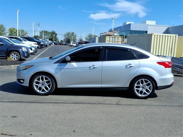 2015 Ford Focus SE photo 3