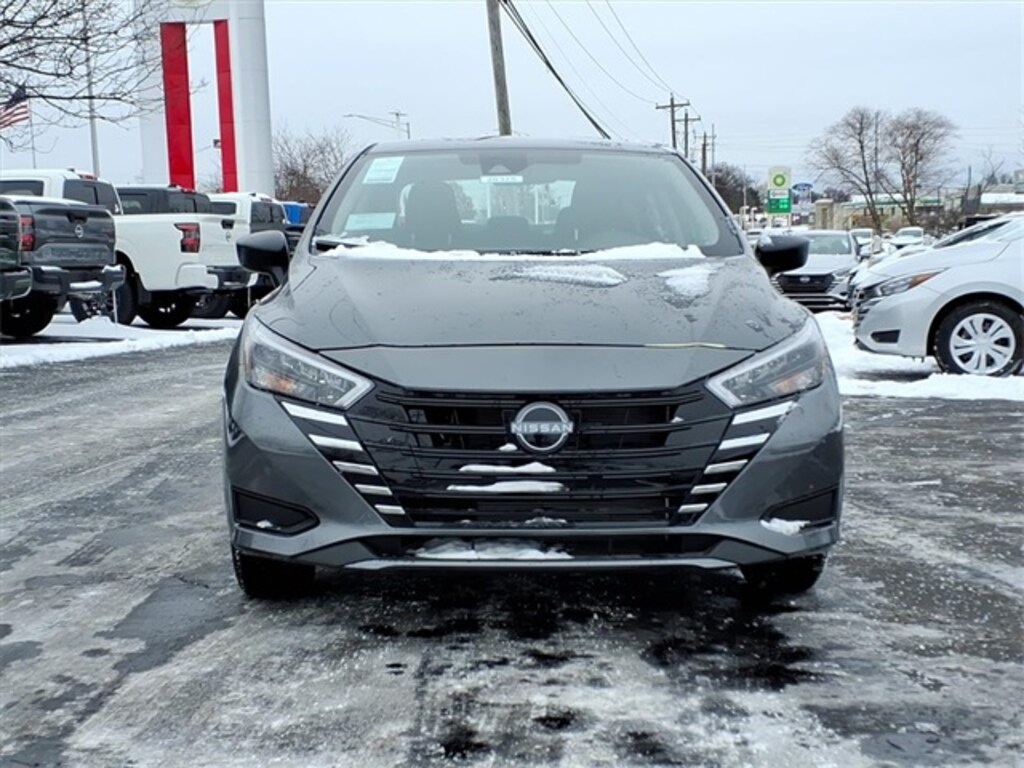 New 2025 Nissan Versa 1.6 S Sedan