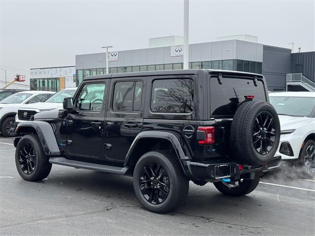 2021 Jeep Wrangler Unlimited Sahara High Altitude 4xe photo 3
