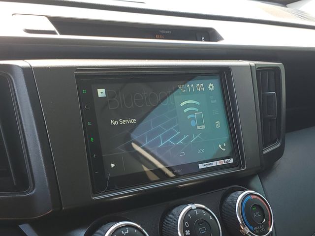 2016 Toyota RAV4 LE - Photo 25