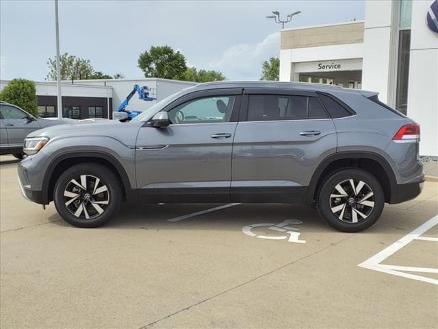 Certified 2021 Volkswagen Atlas Cross Sport SE with VIN 1V2DC2CA9MC207577 for sale in Florence, KY