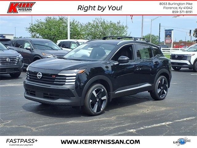 2025 Nissan Kicks SR's photo