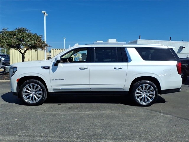 2023 Gmc Yukon XL Denali photo 3