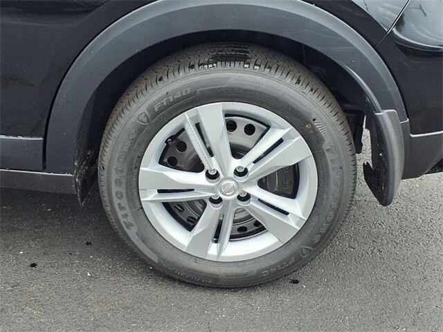 2025 Nissan Kicks Play S photo 3