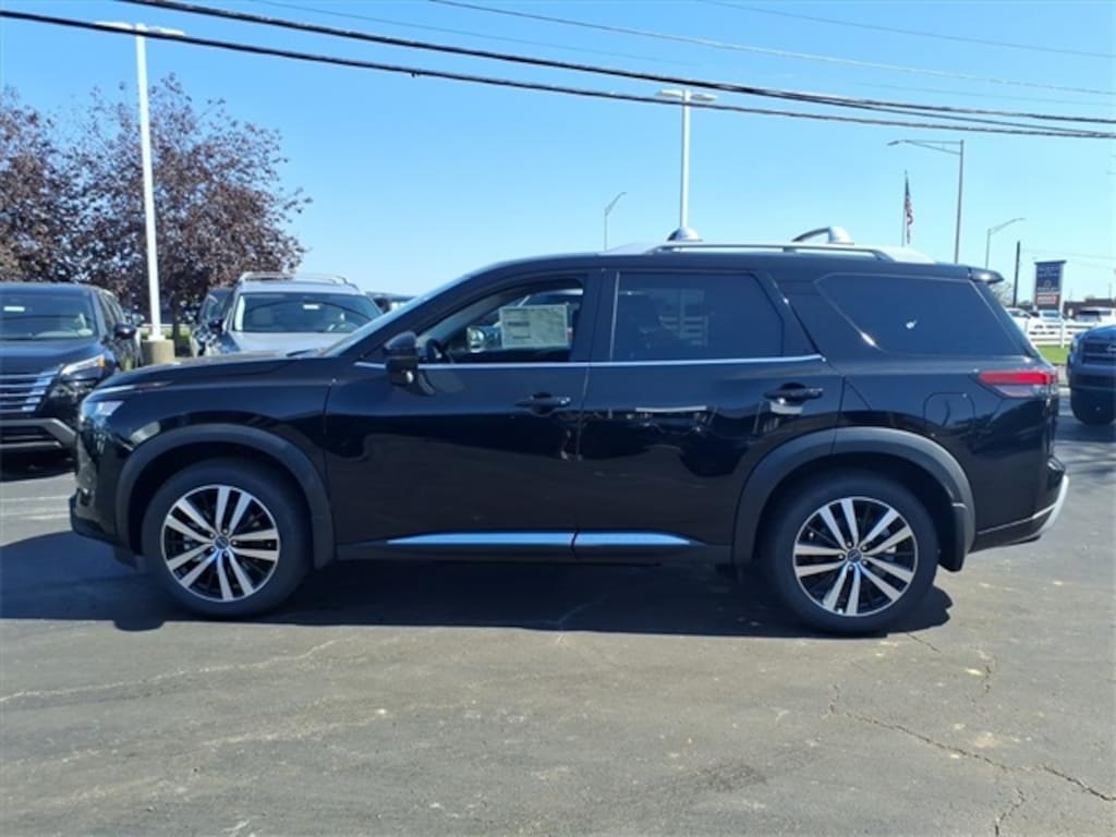 New 2025 Nissan Pathfinder Platinum SUV