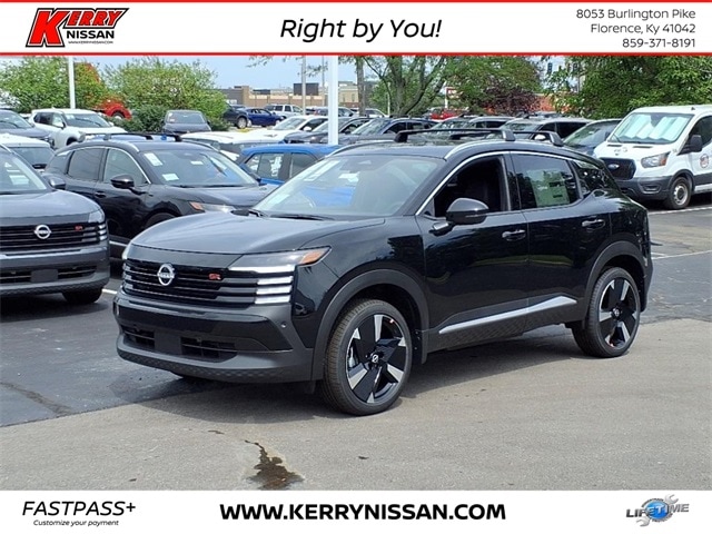 2025 Nissan Kicks SR's photo