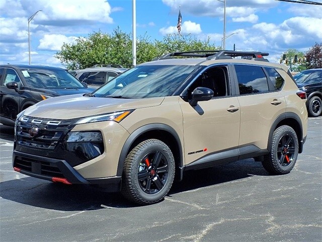 2026 Nissan Rogue SV photo 2